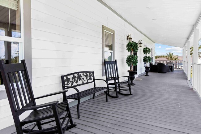 Building Photo - 7211 Bay Crest Rd