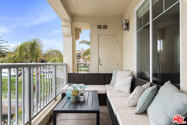 Building Photo - 4320 Tradewinds Dr
