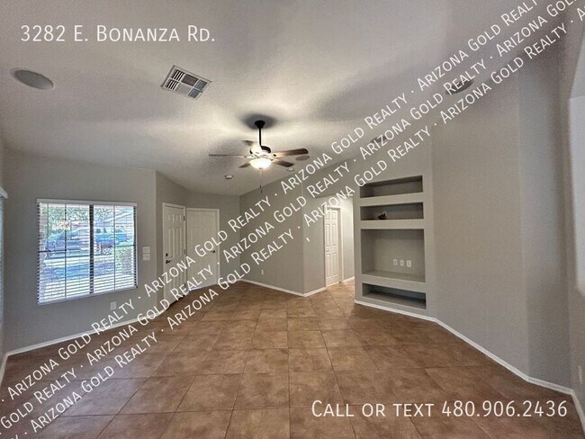 Building Photo - 3282 E Bonanza Rd