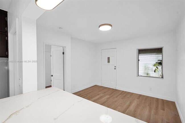 Building Photo - 12287 NE 7th Ave