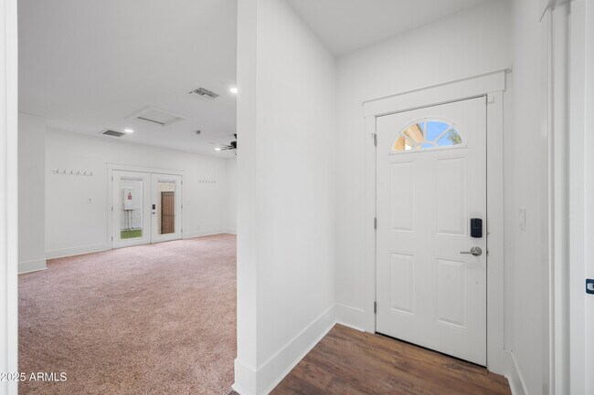 Building Photo - 4352 E Santa Rosa Pl