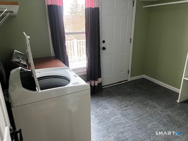 Building Photo - 64 Seymour St