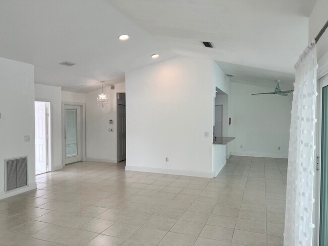 Building Photo - 3210 NW 23rd Ter