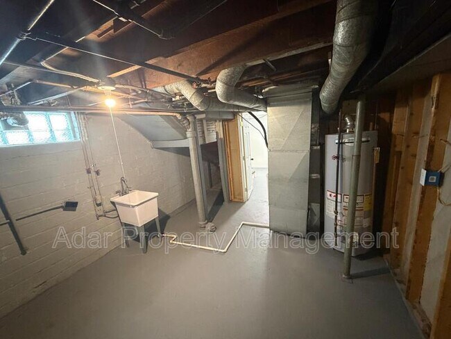 Building Photo - 610 Dryden Dr