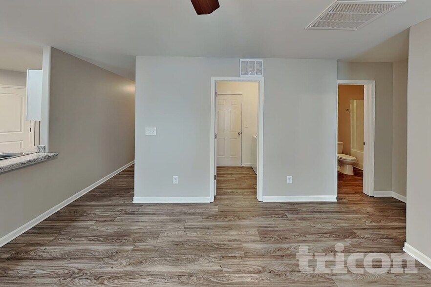 Building Photo - 339 Oakleigh Ln
