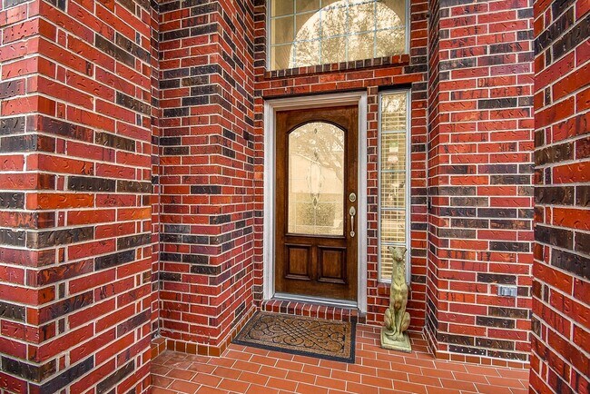 Building Photo - 1446 Sherwood Park Cir