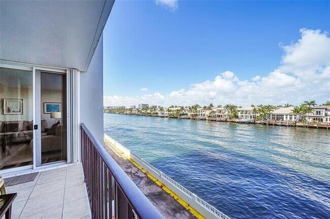 Building Photo - 1400 S Ocean Dr