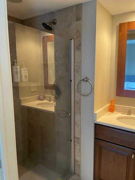 Bathroom 2 - 332 S Linn St