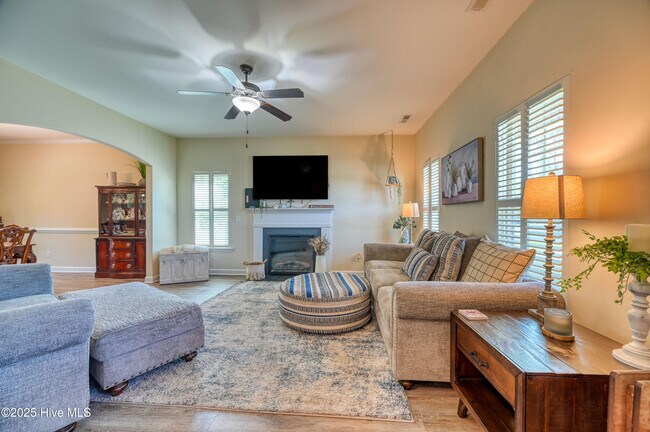 Building Photo - 307 Windward Landing