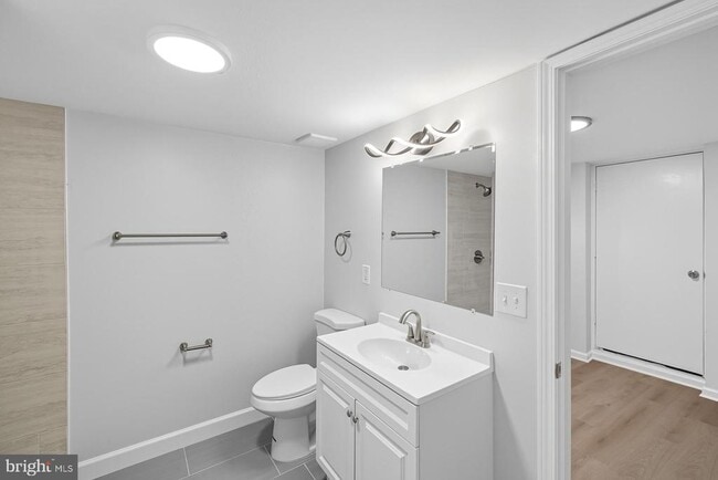 Building Photo - 210 Lastner Ln