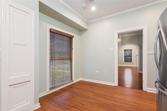 Building Photo - 2600 Maple Ave