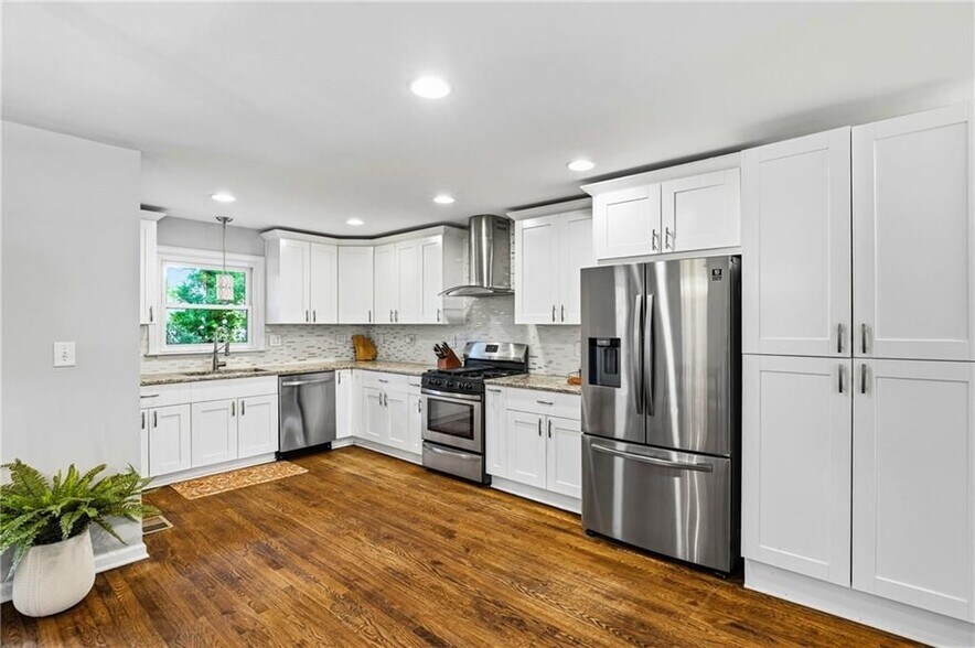 Building Photo - 2670 Woodridge Dr
