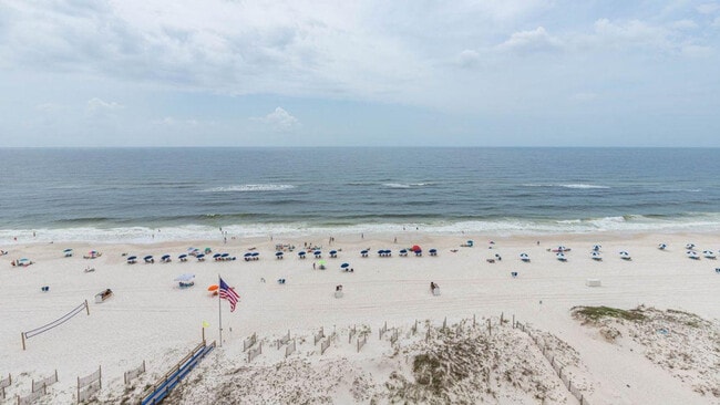 Building Photo - 365 E Beach Blvd