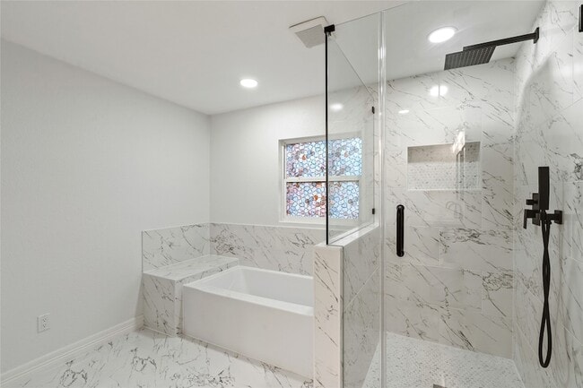 Building Photo - 5425 Jeffrey St