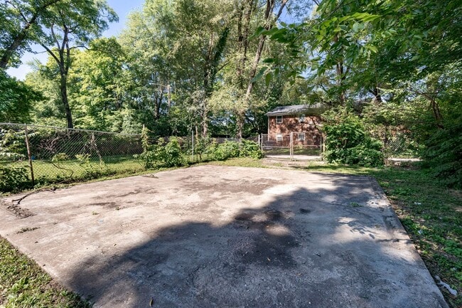Building Photo - 3624 Parthenia Ave