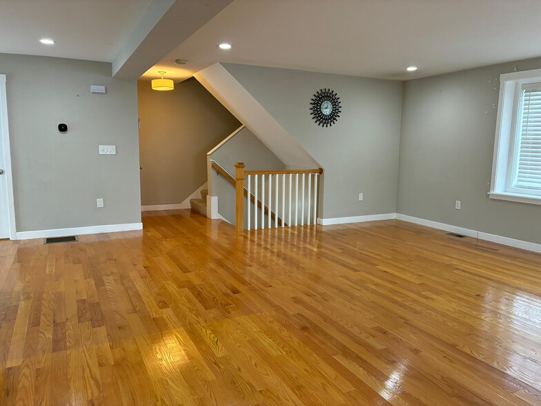 Building Photo - 4 Craftsman Ct