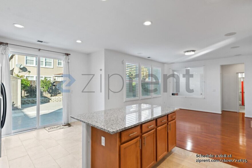 Building Photo - 2883 Seadrift Cir
