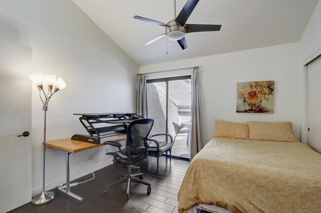 Building Photo - 4084 Crystal Dawn Ln