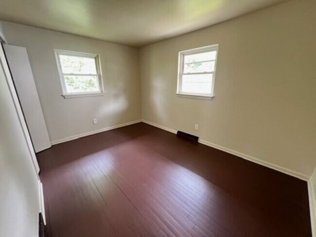 Building Photo - 417 Malacca St