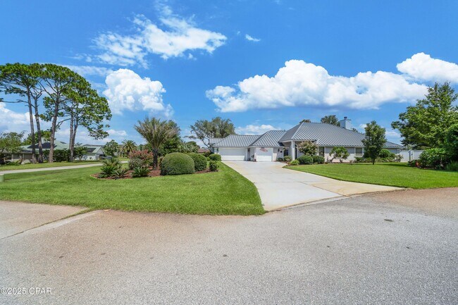 Building Photo - 625 Amberjack Dr
