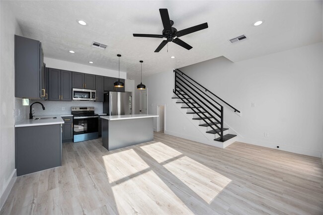 Building Photo - 5605 Tommye St