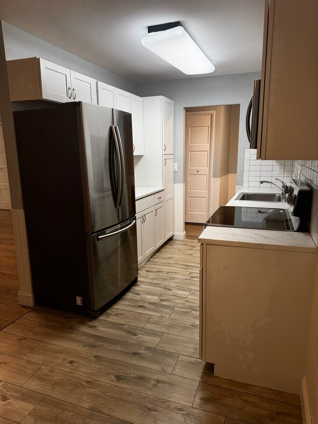 Building Photo - 23 Bullocks Point Ave