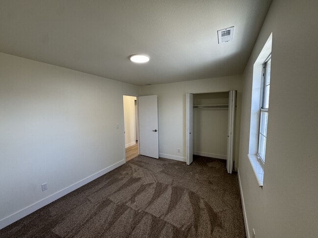 Building Photo - 267 S 300 E