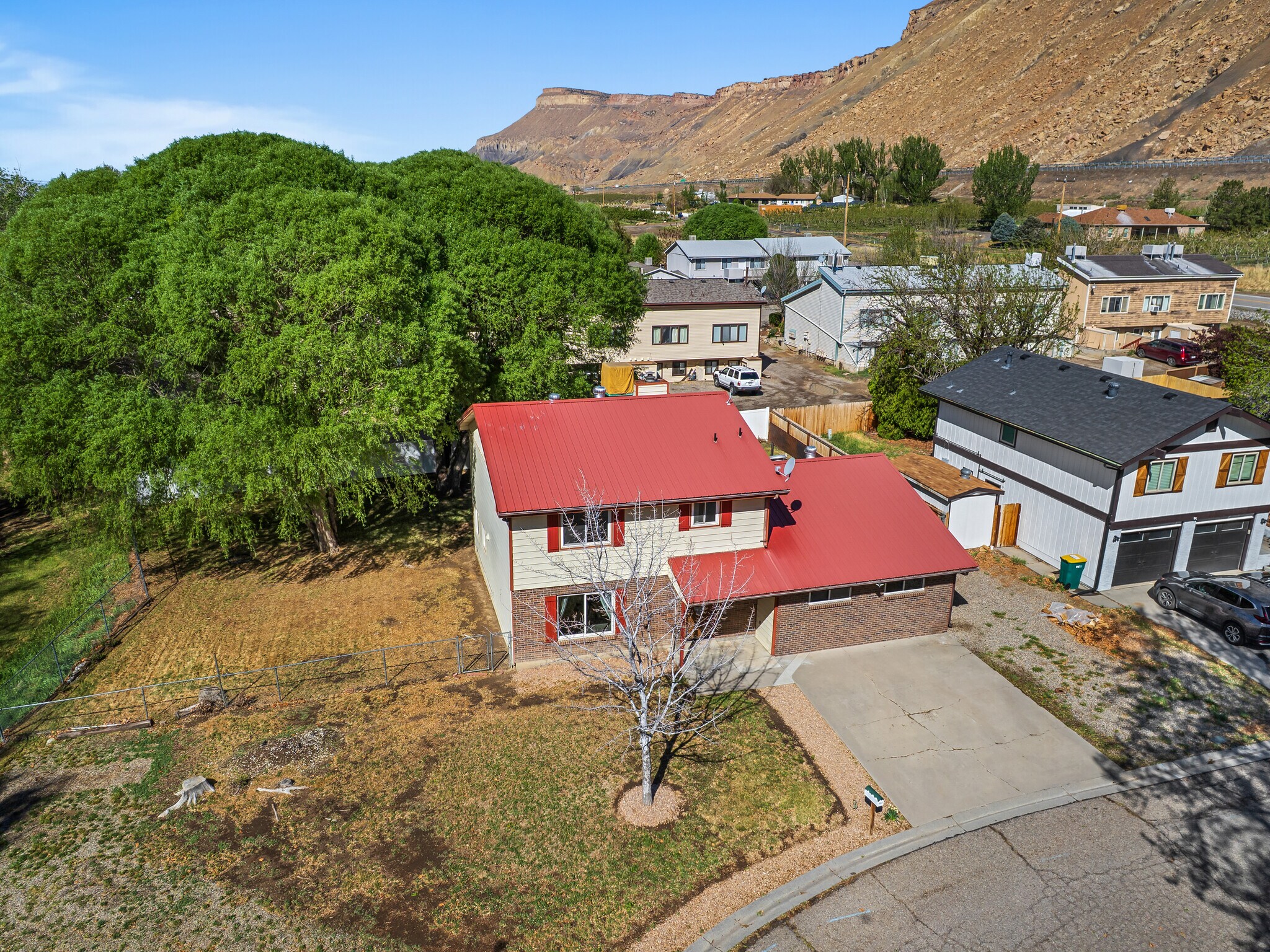 Building Photo - 122 Davis Cir