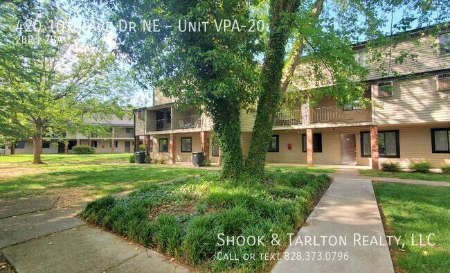 Building Photo - 420 10th Ave Dr NE