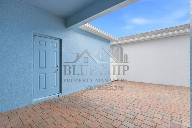 Building Photo - 11933 Prologue Ave