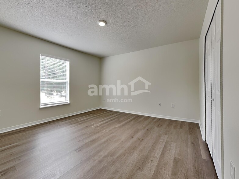 Building Photo - 1019 Brenton Leaf Dr
