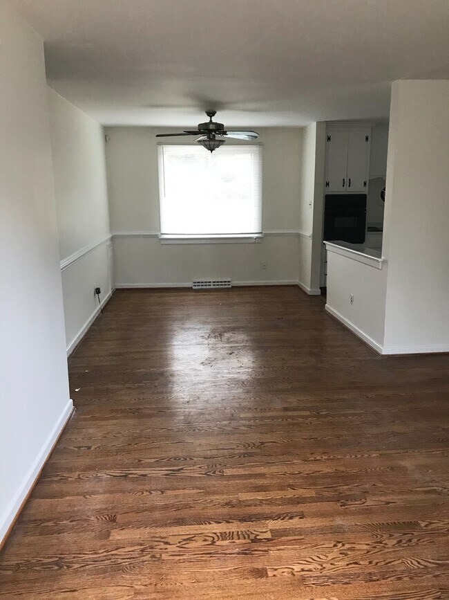 Building Photo - --  AVAILABLE IMMEDIATELY  -- 3 BR / 1 BA West End Home, Fenced in Backyard. Available Immediately!