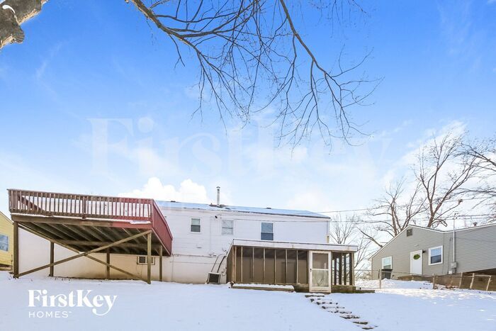 Building Photo - 3620 NE 54th Terrace