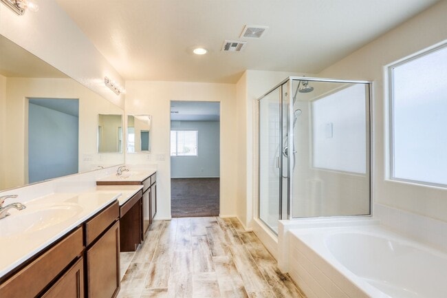 Building Photo - Great 3 bedroom home close to Nellis AFB