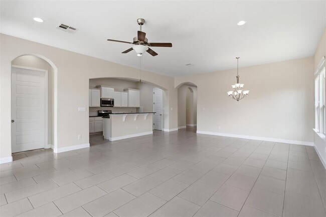 Building Photo - 105 Aspen Trail
