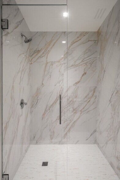 Building Photo - 1641 Tower Grove Dr