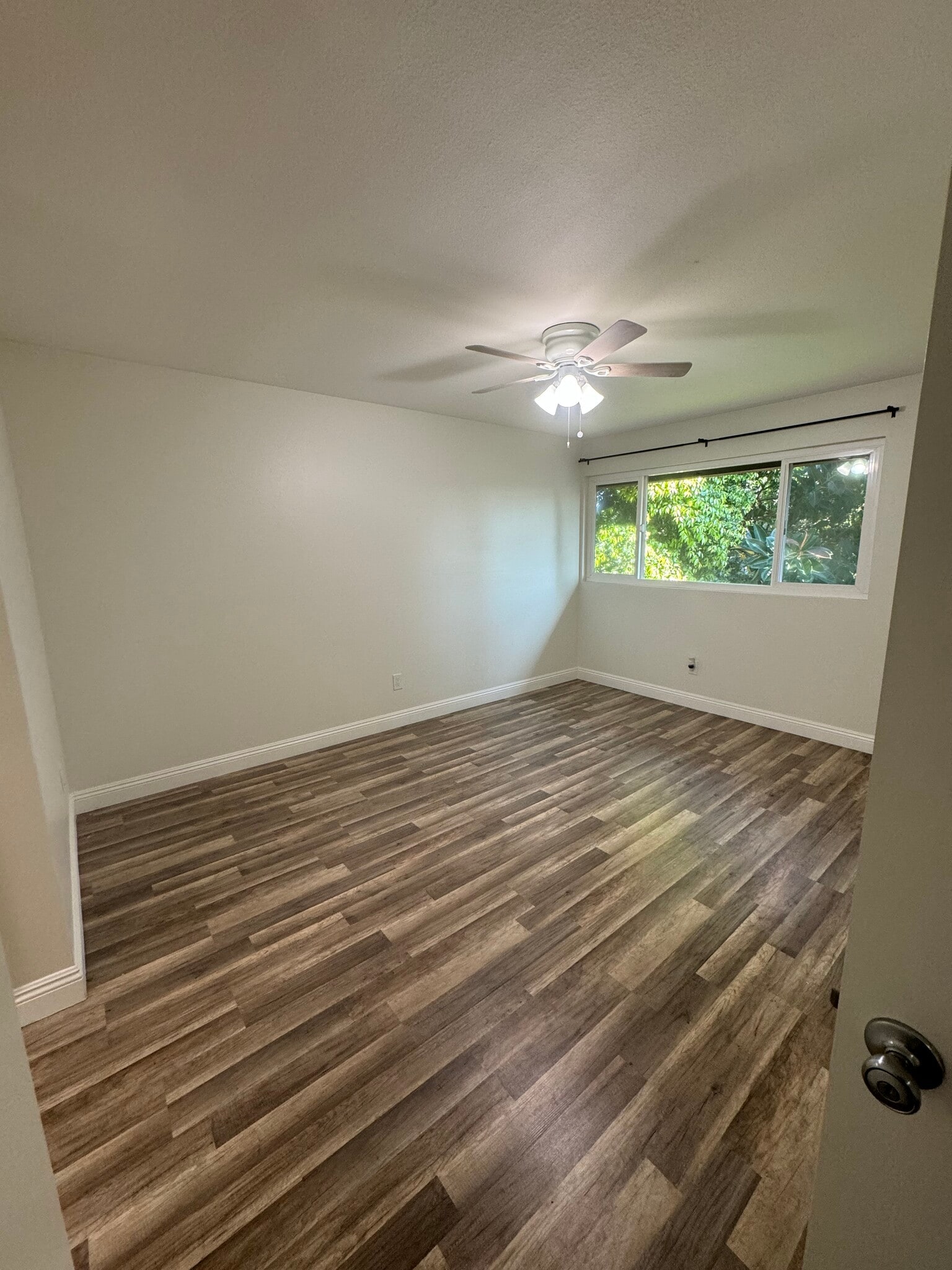 Building Photo - 3603 W Park Balboa Ave