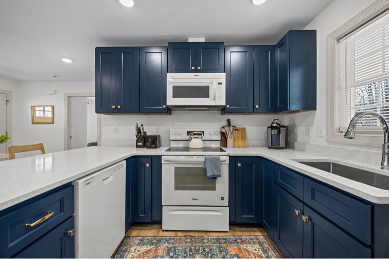 Building Photo - 1802 Rominger Rd