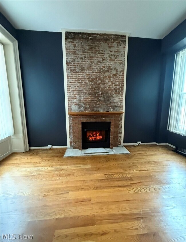 Building Photo - 3645 Prospect Ave E