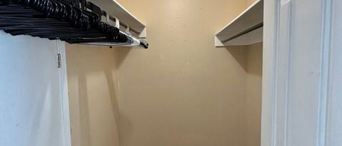 Building Photo - 2361 Sugartree Ct