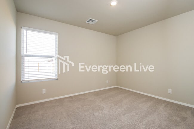 Building Photo - 8615 E 164th Ct S