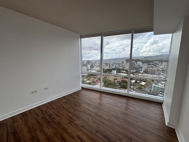Building Photo - 1296 Kapiolani Blvd