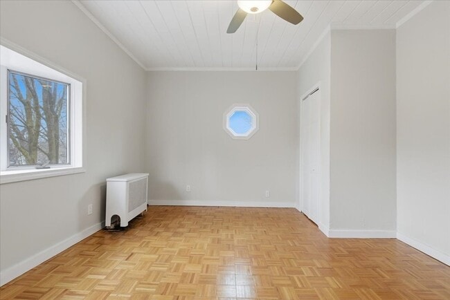 Building Photo - 715 Truman Pkwy