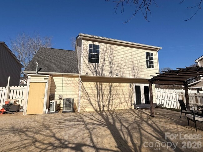 Building Photo - 8907 Gerald Dr