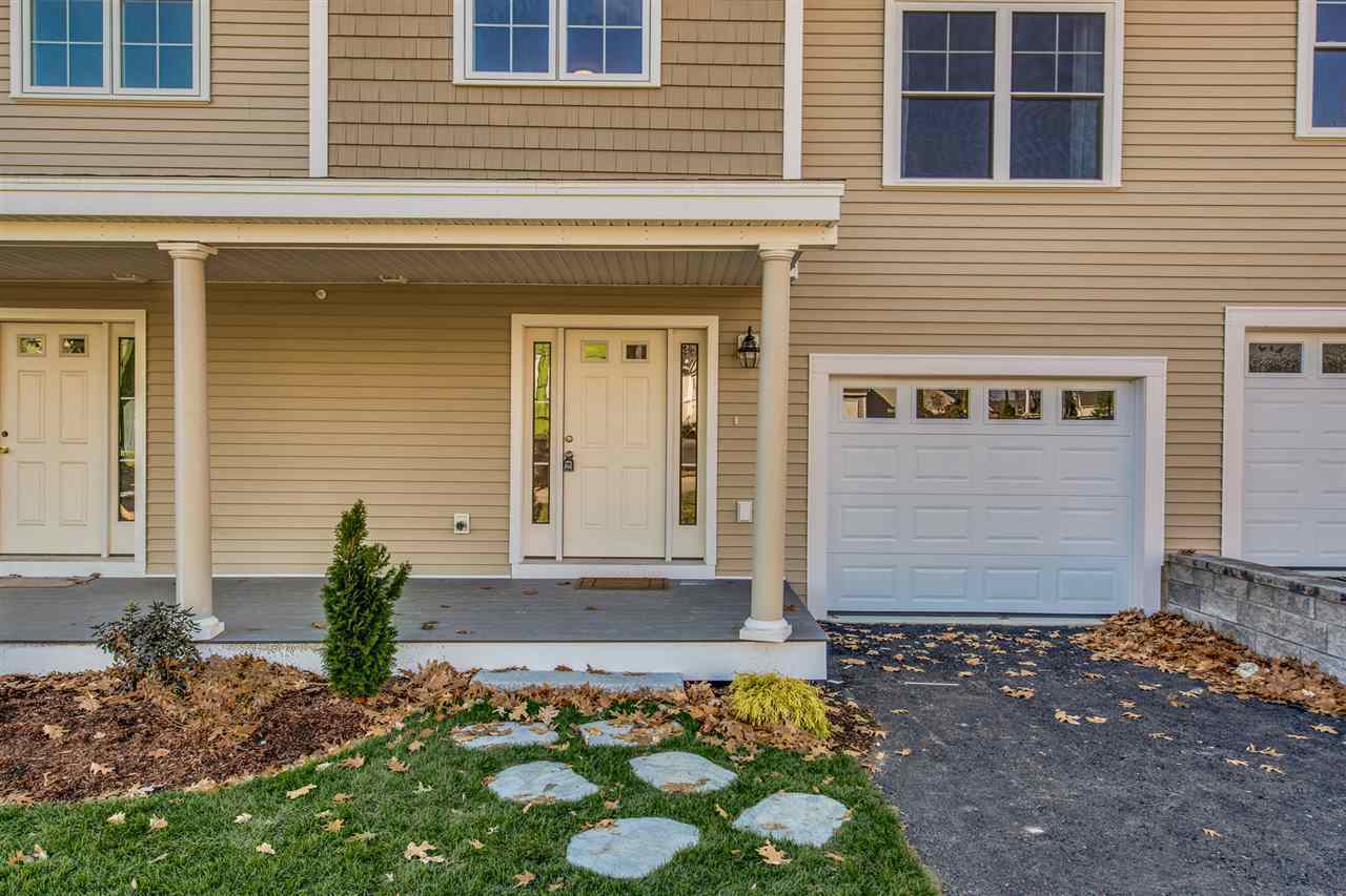 Building Photo - 185 Woodview Way