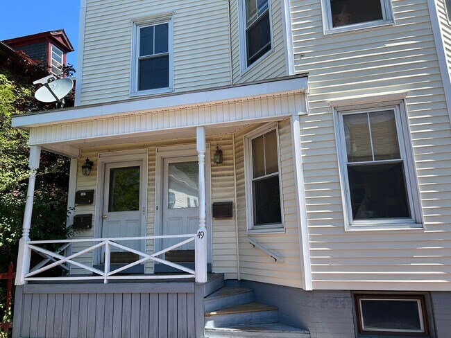 Building Photo - 49 Sheridan St