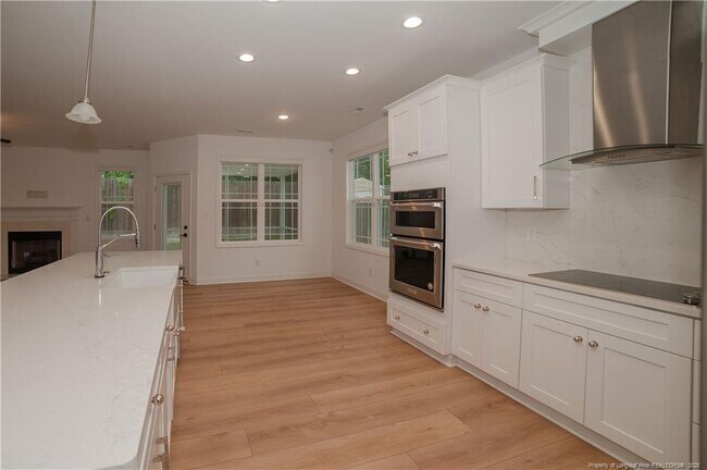 Building Photo - 212 Stafford Ave