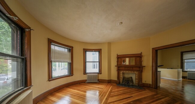 Building Photo - 22 Grand View Ave