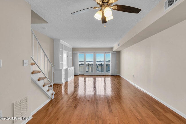 Building Photo - 130 Bodman Pl