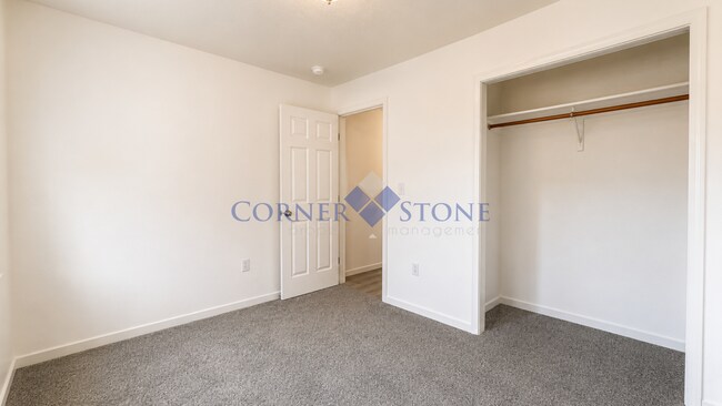 Building Photo - Beautiful 3-Bedroom Home with Open Floor Plan & Backyard Retreat!